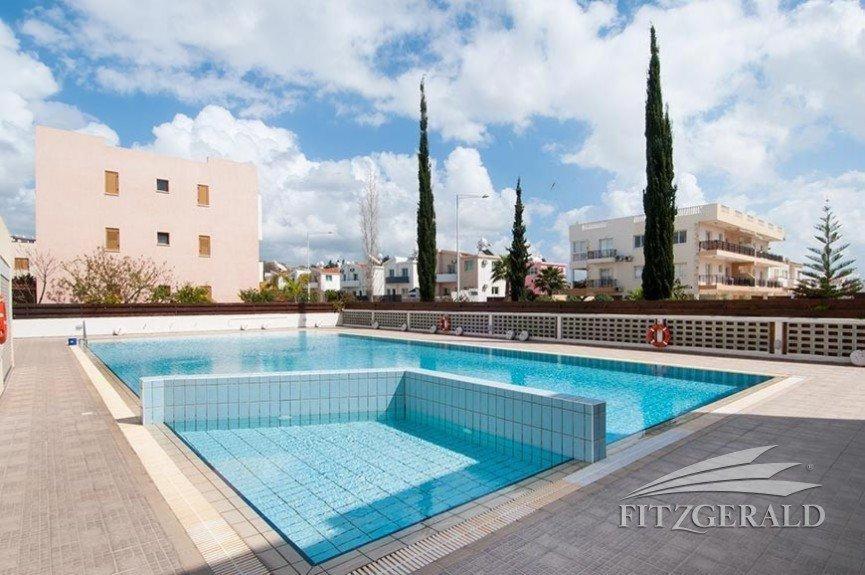 1 Bedroom Garden Flat, Sleeps 4 Paphos Exteriör bild