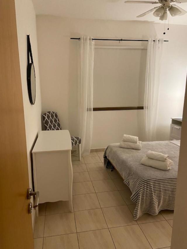 1 Bedroom Garden Flat, Sleeps 4 Paphos Exteriör bild