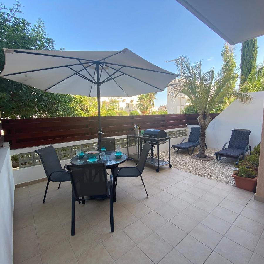 1 Bedroom Garden Flat, Sleeps 4 Paphos Exteriör bild