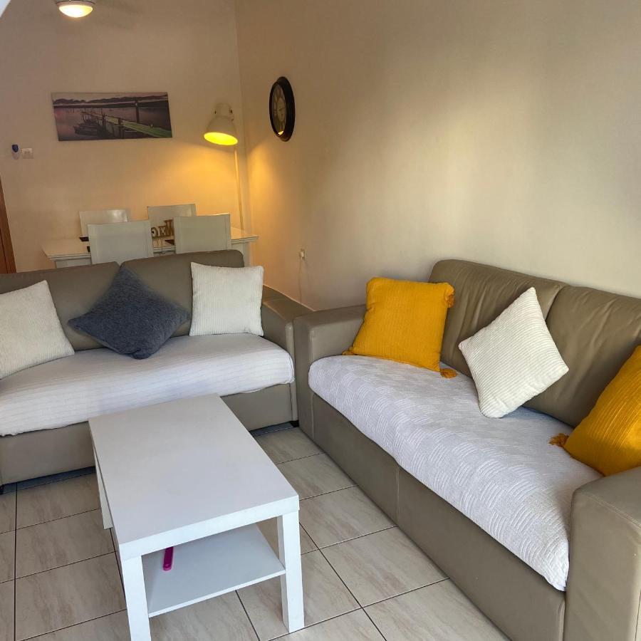 1 Bedroom Garden Flat, Sleeps 4 Paphos Exteriör bild